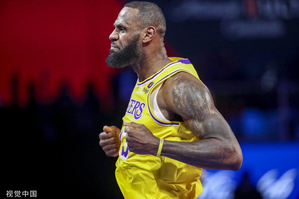 与球队签下 与球队签下