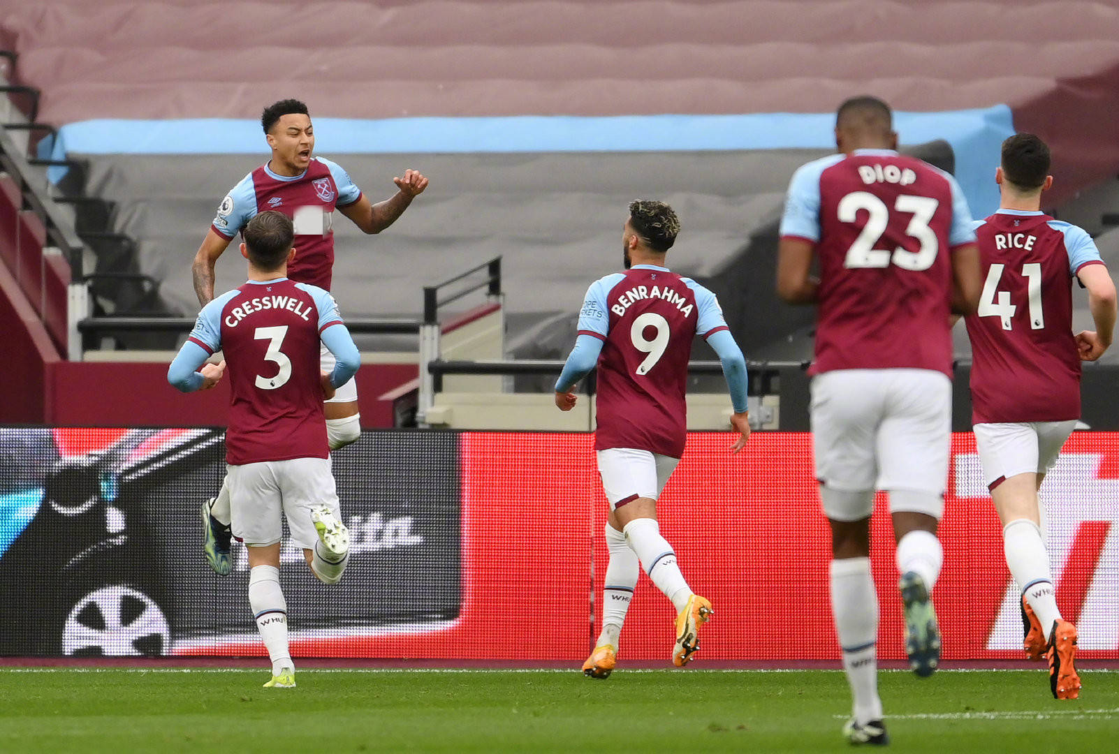 的聚会中 的聚会中